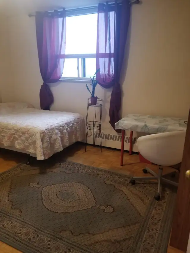 Cozy and bright room for rent in Scarborough