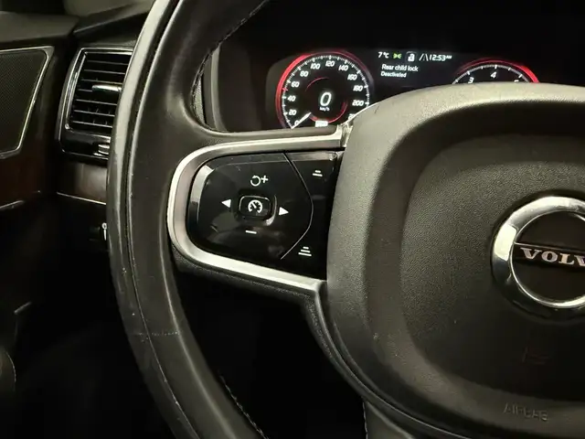 2016 Volvo XC90 T6 MOMENTUM AWD | HTD LTHR STS\\STR WHEEL - Photo 26
