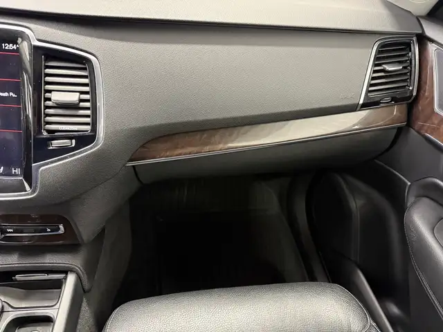 2016 Volvo XC90 T6 MOMENTUM AWD | HTD LTHR STS\\STR WHEEL - Photo 34