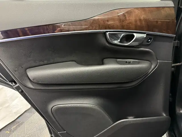2016 Volvo XC90 T6 MOMENTUM AWD | HTD LTHR STS\\STR WHEEL - Photo 37