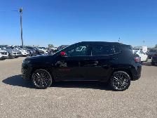 2023 Jeep Compass Limited RED-Edition / 4x4 / FULLY EQUIPPED - Photo 4