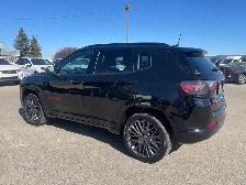 2023 Jeep Compass Limited RED-Edition / 4x4 / FULLY EQUIPPED - Photo 5