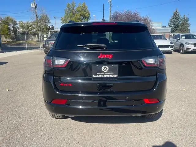 2023 Jeep Compass Limited RED-Edition / 4x4 / FULLY EQUIPPED - Photo 6