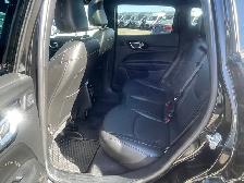 2023 Jeep Compass Limited RED-Edition / 4x4 / FULLY EQUIPPED - Photo 12