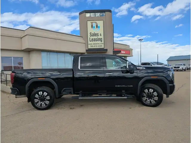 2024 GMC Sierra 3500HD Denali Diesel/Nav/Sunroof/Camera - Photo 9