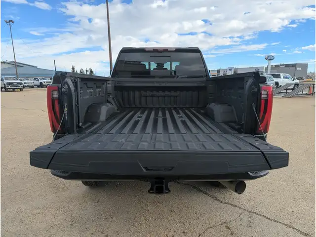 2024 GMC Sierra 3500HD Denali Diesel/Nav/Sunroof/Camera - Photo 12