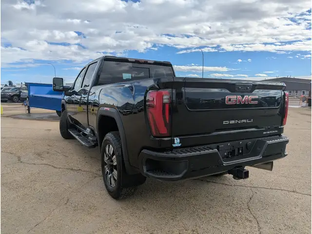 2024 GMC Sierra 3500HD Denali Diesel/Nav/Sunroof/Camera - Photo 14