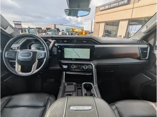 2024 GMC Sierra 3500HD Denali Diesel/Nav/Sunroof/Camera - Photo 15