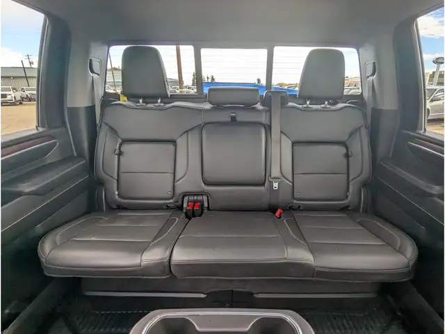 2024 GMC Sierra 3500HD Denali Diesel/Nav/Sunroof/Camera - Photo 22