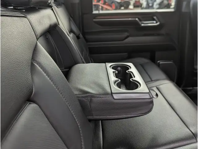 2024 GMC Sierra 3500HD Denali Diesel/Nav/Sunroof/Camera - Photo 23