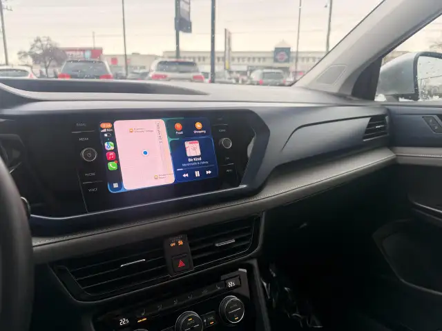 2024 Volkswagen Taos Comfortline Apple CarPlay & Android Auto - Photo 16
