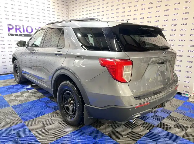 2021 Ford Explorer - Photo 3