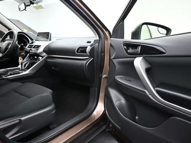 2020 Mitsubishi Eclipse Cross ES AWD Android Auto / Apple CarPla - Photo 27