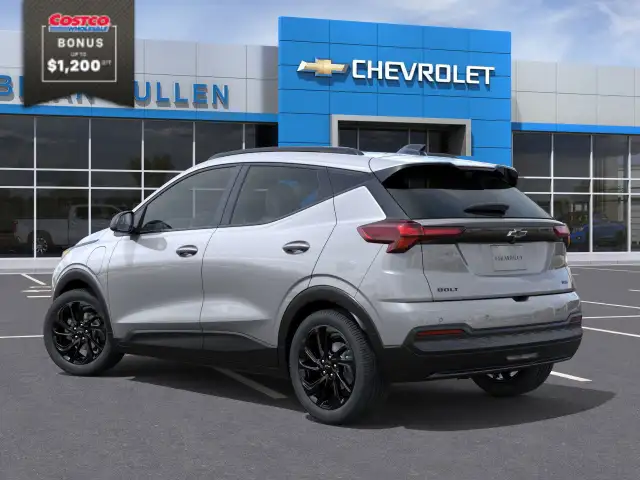 2027 Chevrolet Bolt - Photo 3