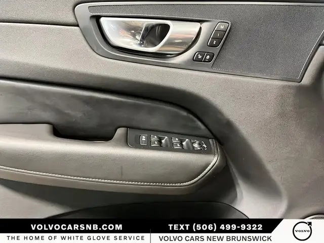 2025 Volvo XC60 B5 Plus Dark Theme | Certified Pre Owned! - Photo 12