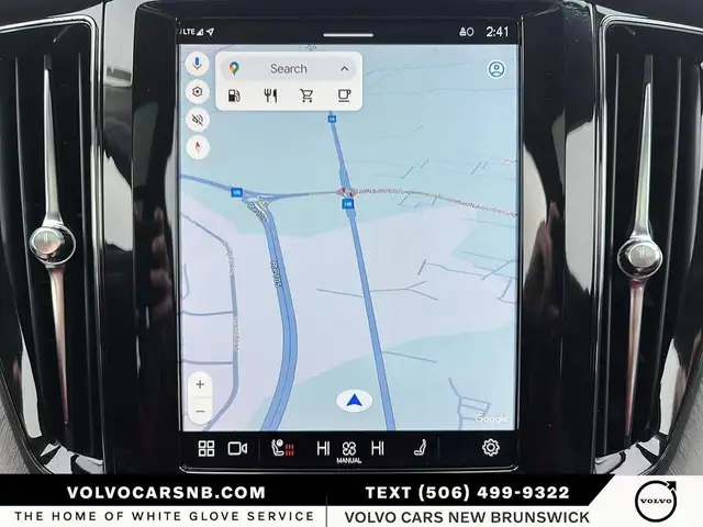 2025 Volvo XC60 B5 Plus Dark Theme | Certified Pre Owned! - Photo 17