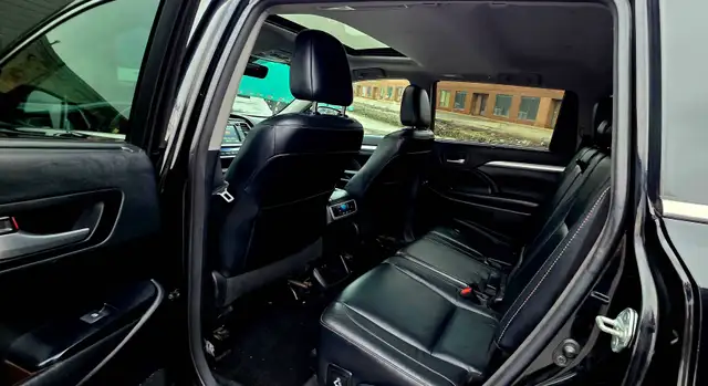 2017 Toyota Highlander AWD 4dr XLE| NO ACCIDENTS | NAVIGATON | L - Photo 10