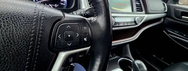 2017 Toyota Highlander AWD 4dr XLE| NO ACCIDENTS | NAVIGATON | L - Photo 24