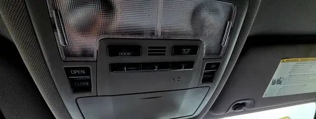 2017 Toyota Highlander AWD 4dr XLE| NO ACCIDENTS | NAVIGATON | L - Photo 25