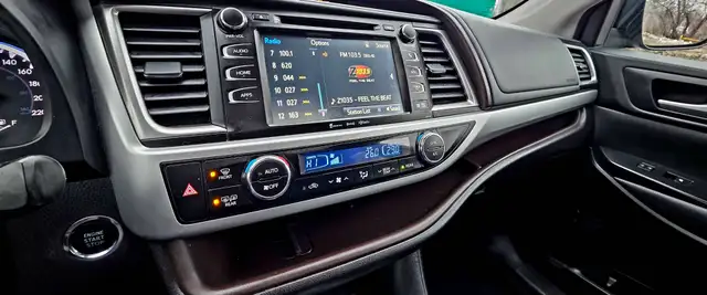 2017 Toyota Highlander AWD 4dr XLE| NO ACCIDENTS | NAVIGATON | L - Photo 27