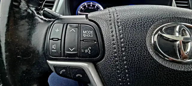 2017 Toyota Highlander AWD 4dr XLE| NO ACCIDENTS | NAVIGATON | L - Photo 28