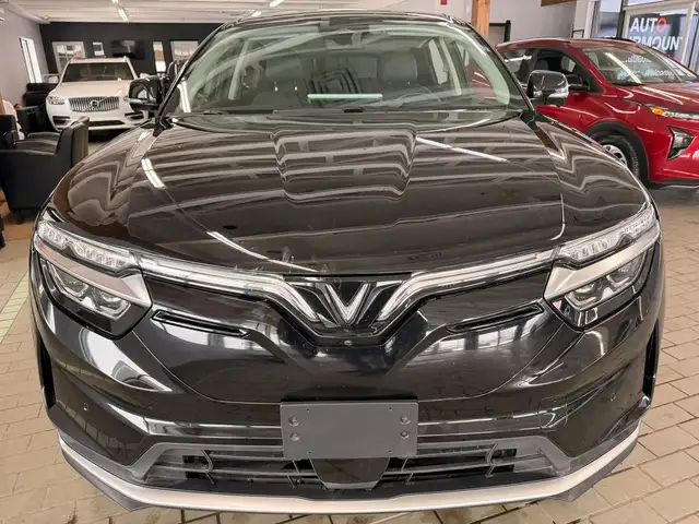 2023 VinFast VF 8 Eco AWD - Photo 8