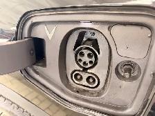 2023 VinFast VF 8 Eco AWD - Photo 13