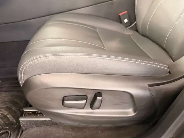 2023 VinFast VF 8 Eco AWD - Photo 17