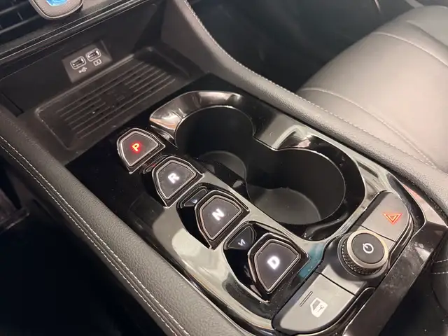 2023 VinFast VF 8 Eco AWD - Photo 27