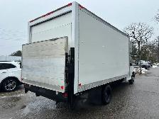 2014 GMC Savana G3500 16FT BOX TRUCK | LOW KMS | HYDRAULIC LIFT- - Photo 5