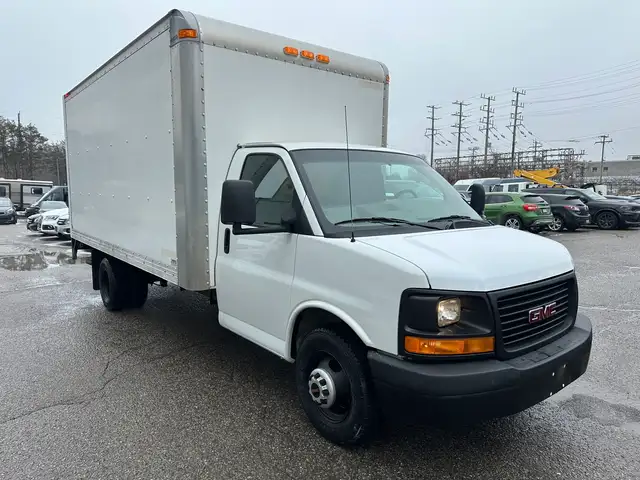 2014 GMC Savana G3500 16FT BOX TRUCK | LOW KMS | HYDRAULIC LIFT- - Photo 8