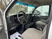 2014 GMC Savana G3500 16FT BOX TRUCK | LOW KMS | HYDRAULIC LIFT- - Photo 10