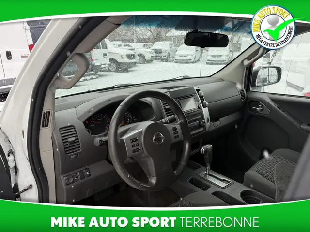 Nissan Frontier 2 roues motrices, empattement court, boîte autom - Photo 9