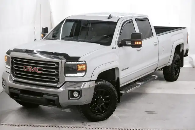 2019 GMC Sierra 3500HD 4WD Crew Cab Long Box SLE for sale - Photo 3