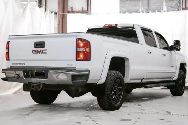 2019 GMC Sierra 3500HD 4WD Crew Cab Long Box SLE for sale - Photo 6