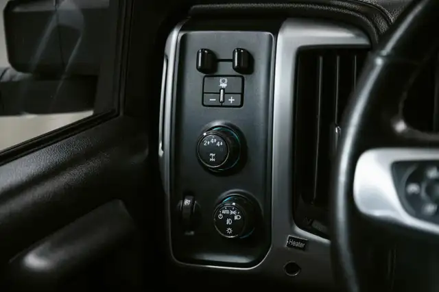 2019 GMC Sierra 3500HD 4WD Crew Cab Long Box SLE for sale - Photo 24