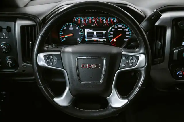 2019 GMC Sierra 3500HD 4WD Crew Cab Long Box SLE for sale - Photo 25