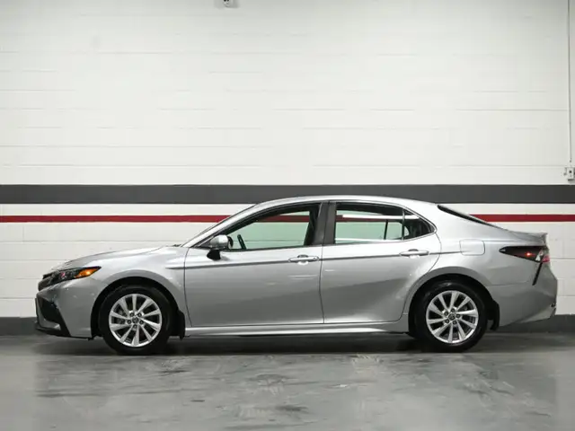 2023 Toyota Camry SE No Accident Leather Heated Seats Radar Crui - Photo 9