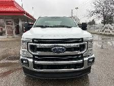 2022 Ford F-250 XLT 4WD Crew Cab 8' Box No Accidents ! - Photo 2