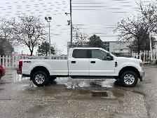 2022 Ford F-250 XLT 4WD Crew Cab 8' Box No Accidents ! - Photo 4