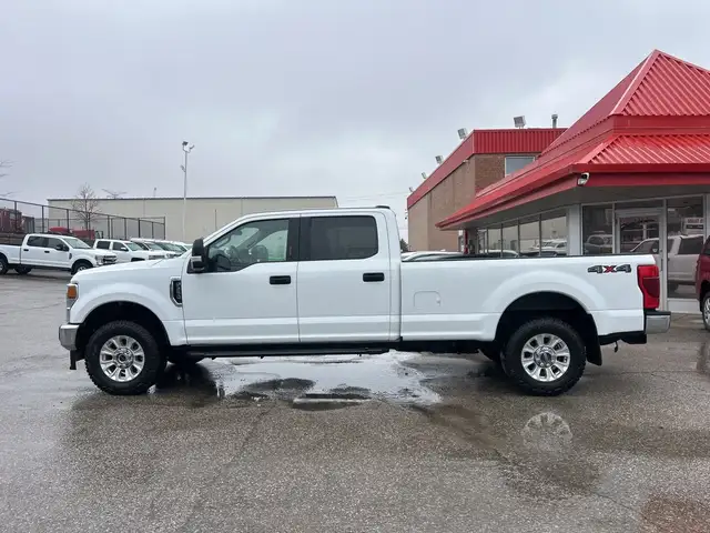 2022 Ford F-250 XLT 4WD Crew Cab 8' Box No Accidents ! - Photo 9