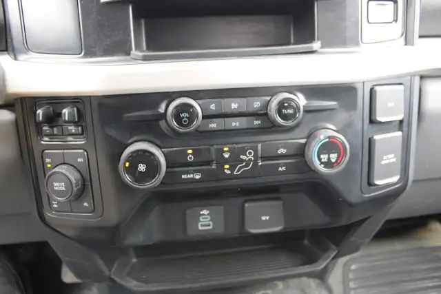 2024 Ford SUPER DUTY F-250 SRW XLT - Photo 10