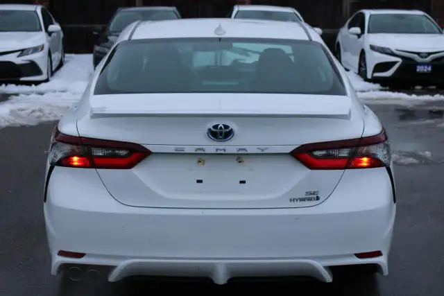 2024 Toyota Camry HYBRID SE - Photo 5