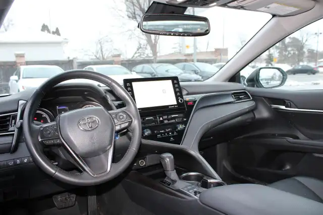 2024 Toyota Camry HYBRID SE - Photo 7