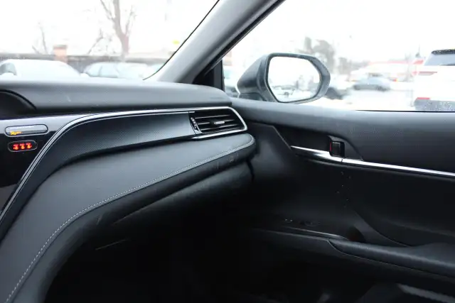 2024 Toyota Camry HYBRID SE - Photo 16