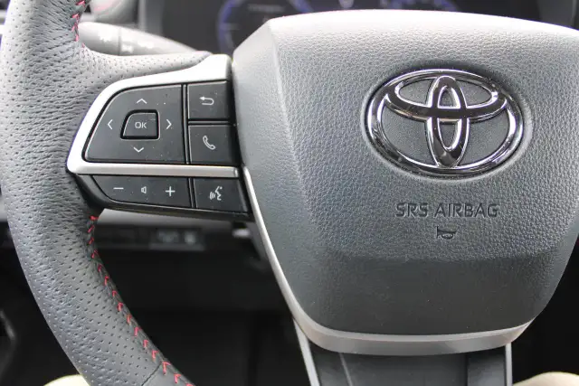 2025 Toyota Sienna XSE AWD - Photo 12