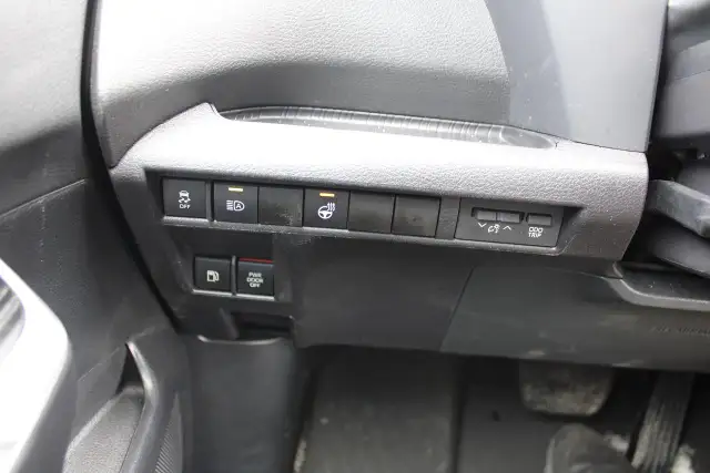 2025 Toyota Sienna XSE AWD - Photo 17