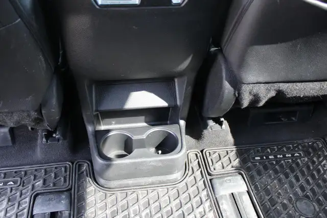2025 Toyota Sienna XSE AWD - Photo 20