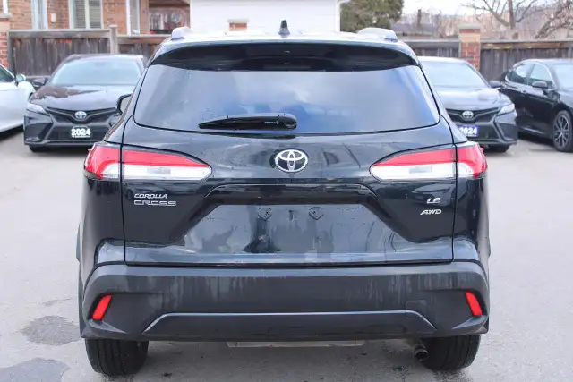 2025 Toyota Corolla Cross LE - Photo 4