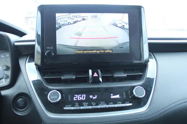 2025 Toyota Corolla Cross LE - Photo 9